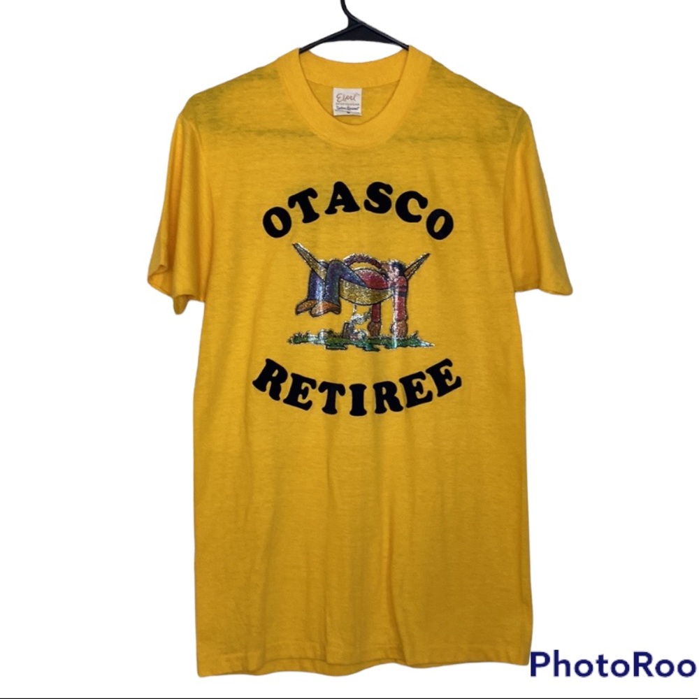 Vintage “Otasco Retiree” T-shirt with glitter graphic